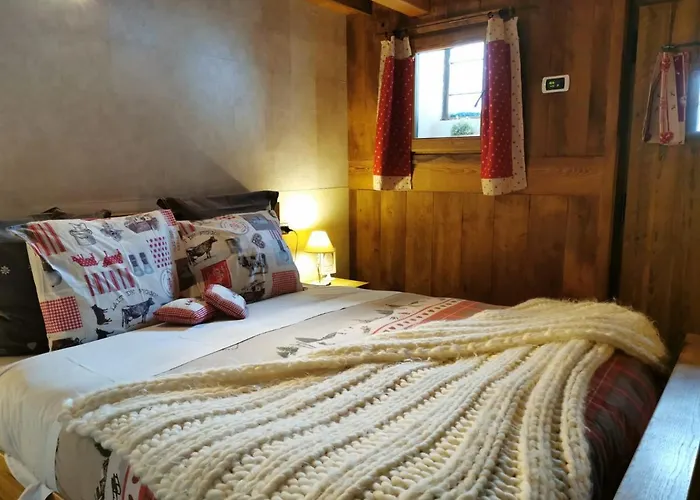 לינה וארוחת בוקר Maison Le Cler 3*